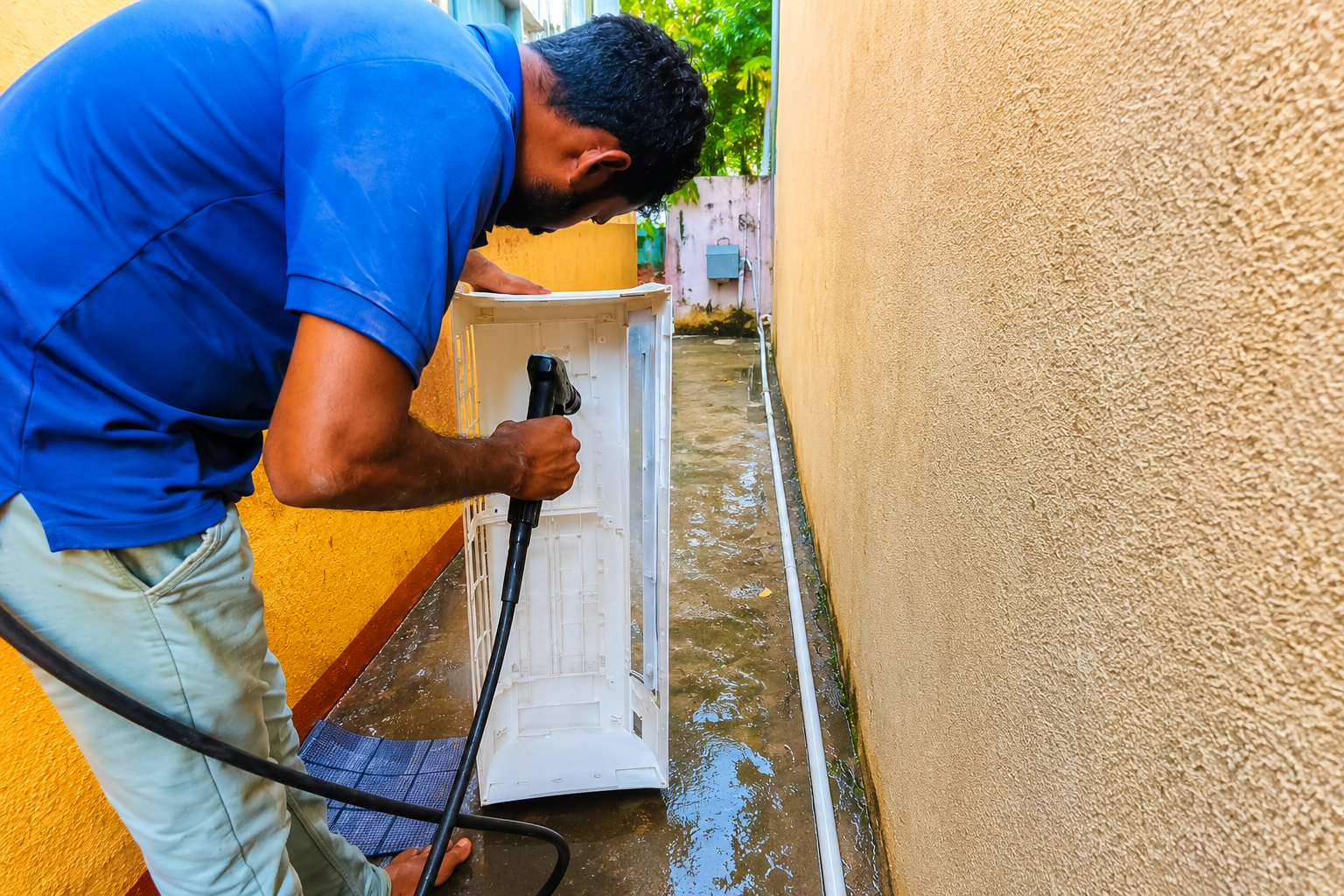 Under-sink RO Filter Installation